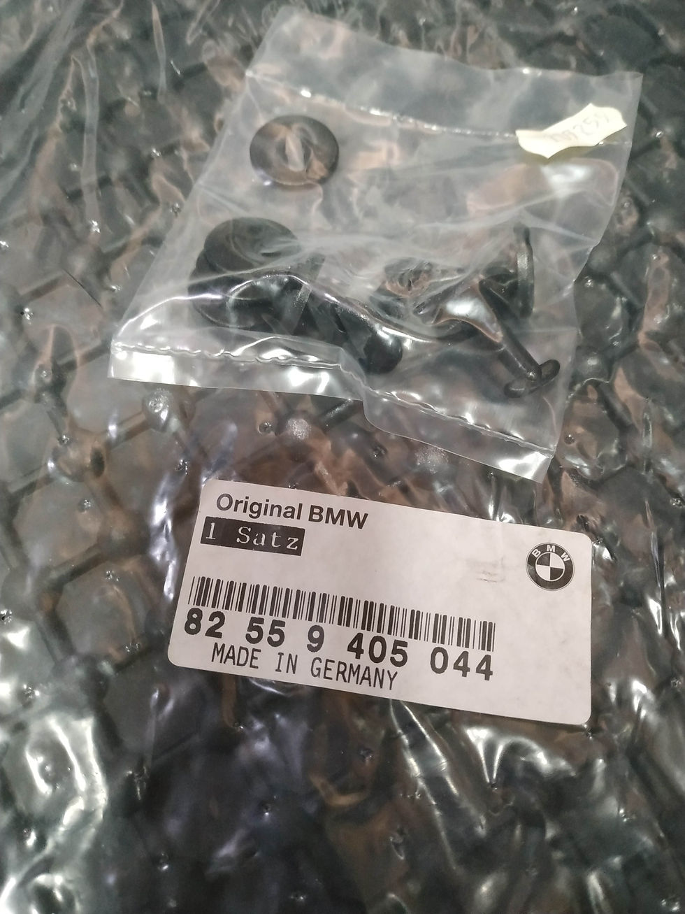 Thumbnail: BMW E39 floor mats rubber rear ANTHRAZIT !NEW! !GENUINE! 82559405044