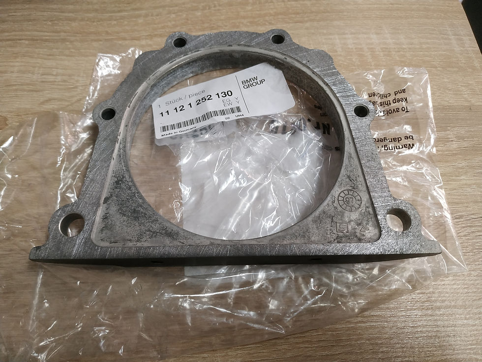 BMW E10-E12-E21-E28-E30 engine block cover crankshaft !NEW! GENUINE 11121252130