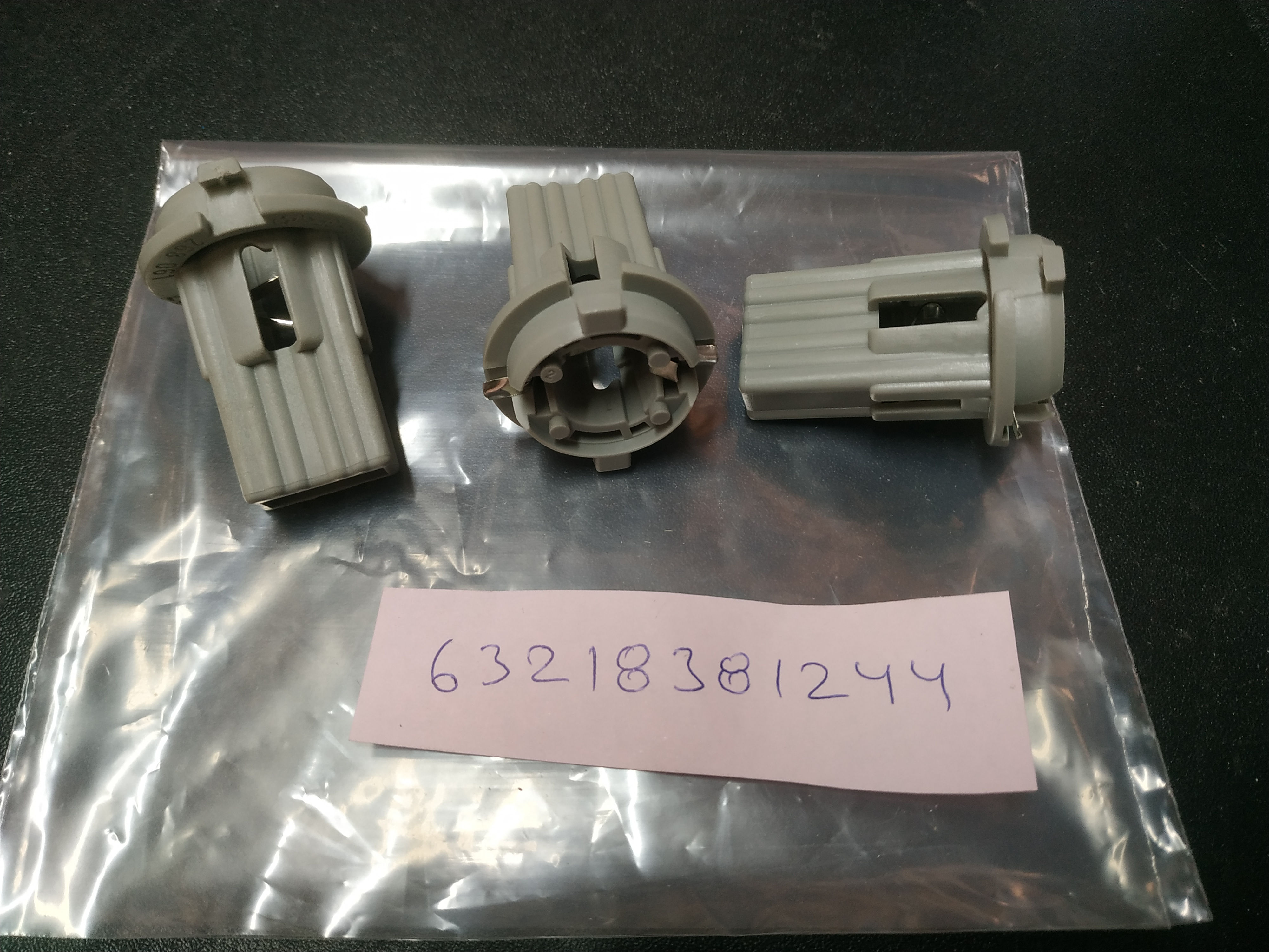 BMW E38 tail light bulb sockets(3) !NEW! GENUINE 63218381244
