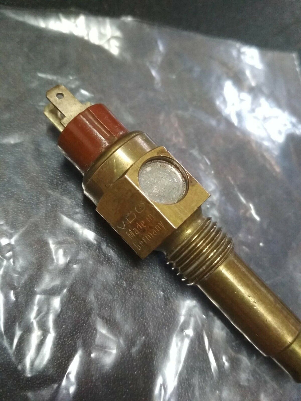 Thumbnail: BMW E30-E28 temperature sensor !NEW! OEM 12621285073