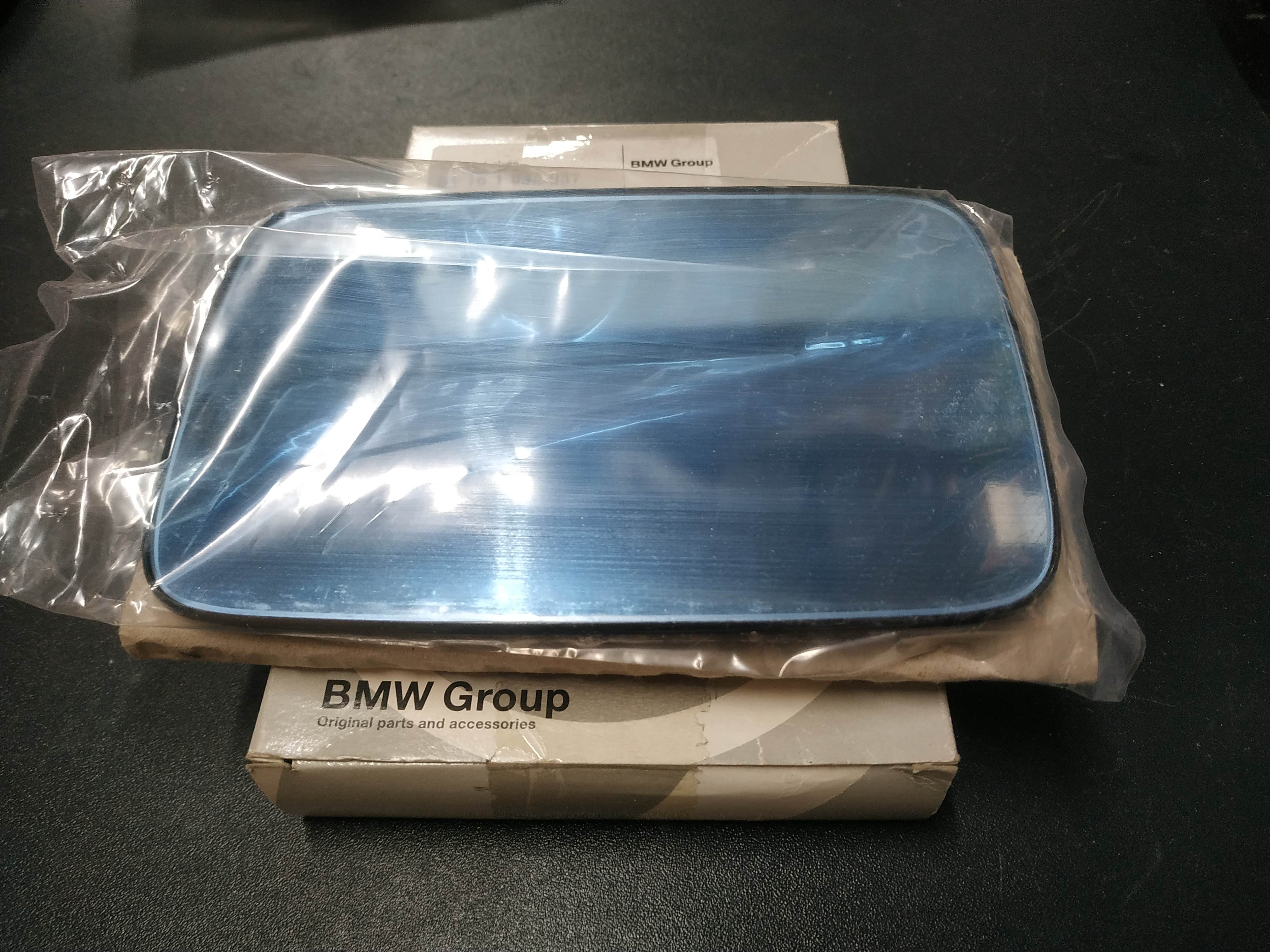 BMW E34-E32 mirror glass plugged-in !NEW! !GENUINE! 51161938037