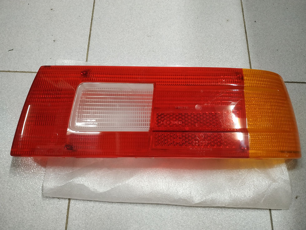 BMW E23 tail light lens right Euro !NEW! OEM 63211368210