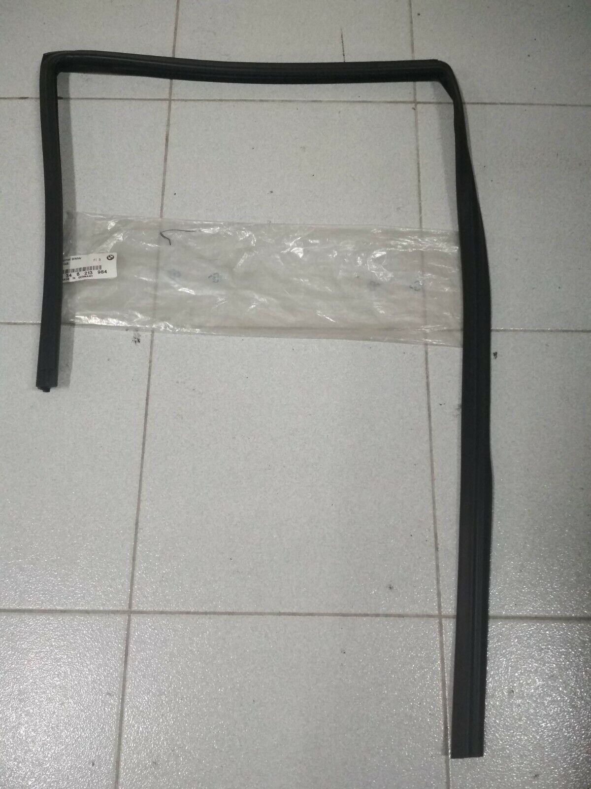 BMW E36 rear window guide right !NEW! GENUINE 51348213984