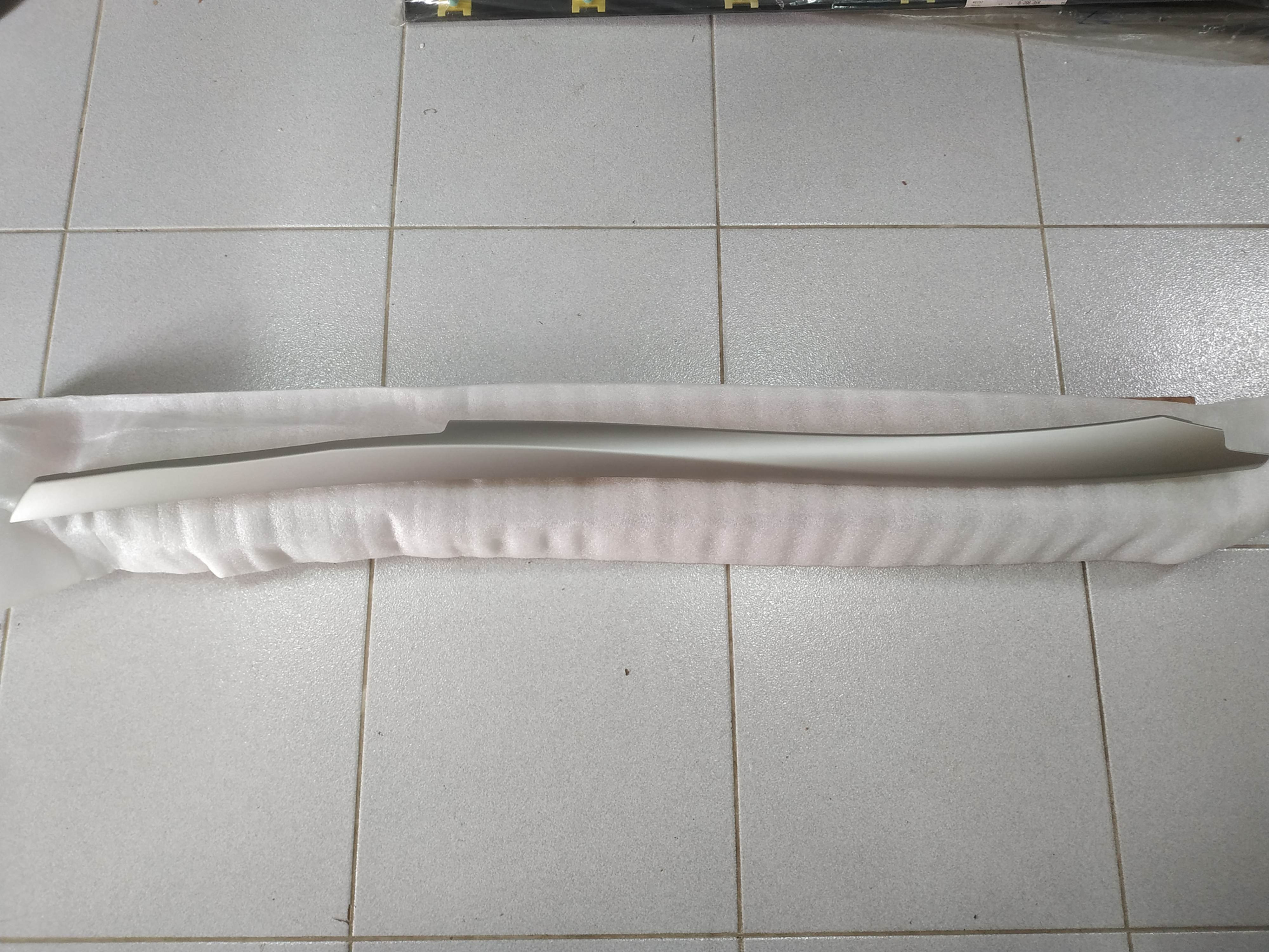 *BMW X5-X6 E70-E71 decor strip center console right ALU NEW GENUINE 51169202112