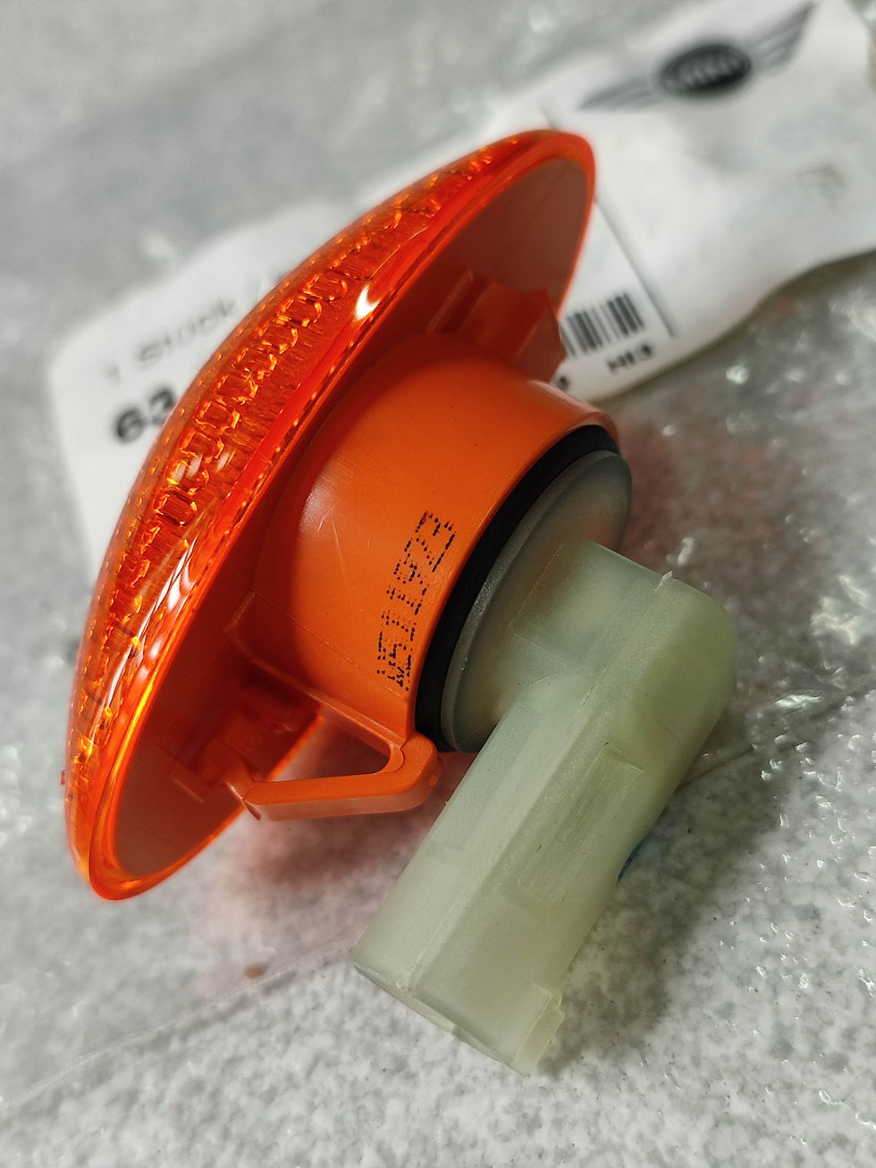 Thumbnail: MINI R50-R53-Cabrio R52 turn signals front/side !!NEW!! GENUINE 63137166013