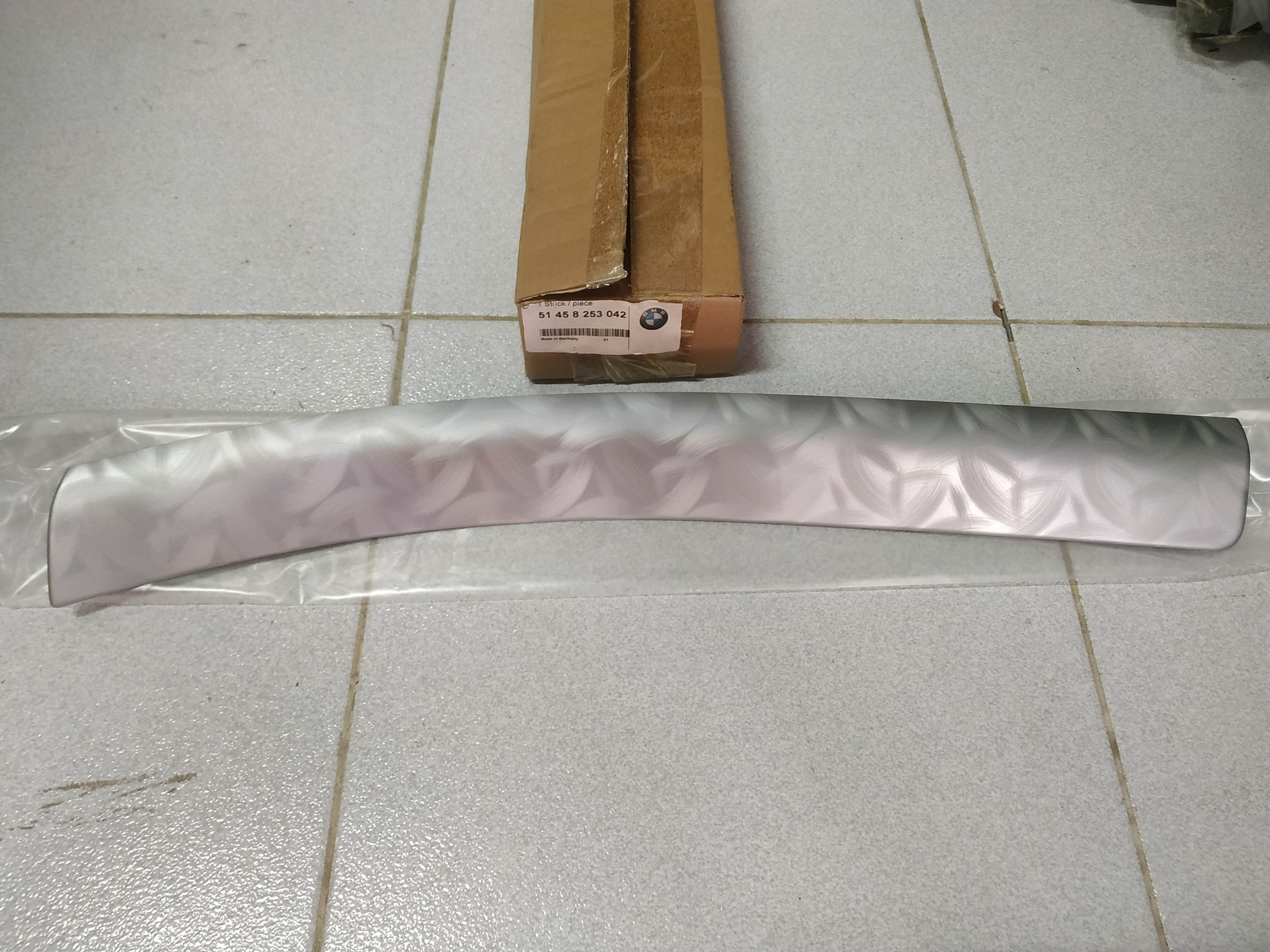 *BMW E46 Compact decorative strip dashboard right UTURN NEW GENUINE 51458253042