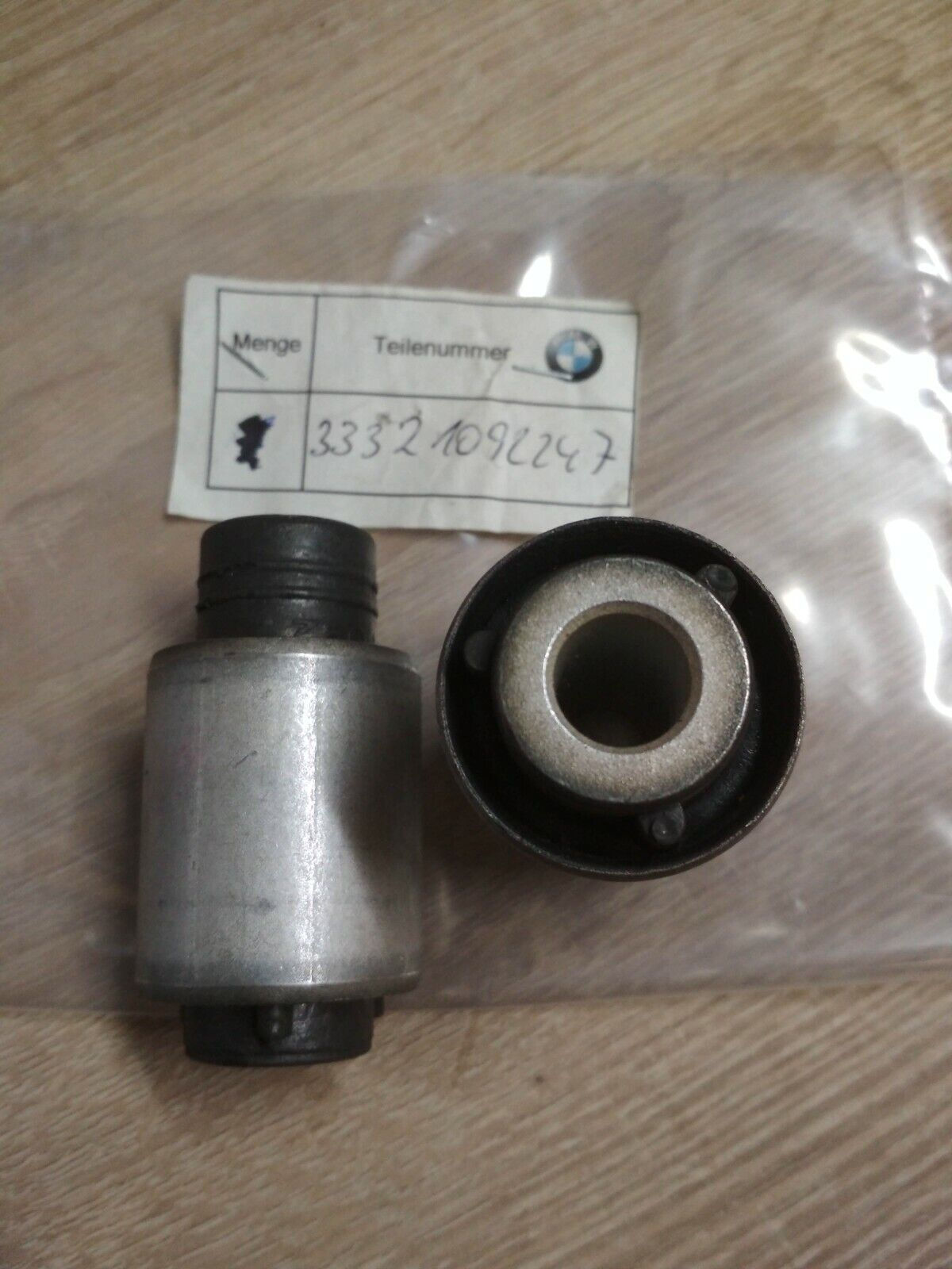 BMW E36 rubber mountings(2) wishbone rear upper !!NEW!! OEM 33321092247