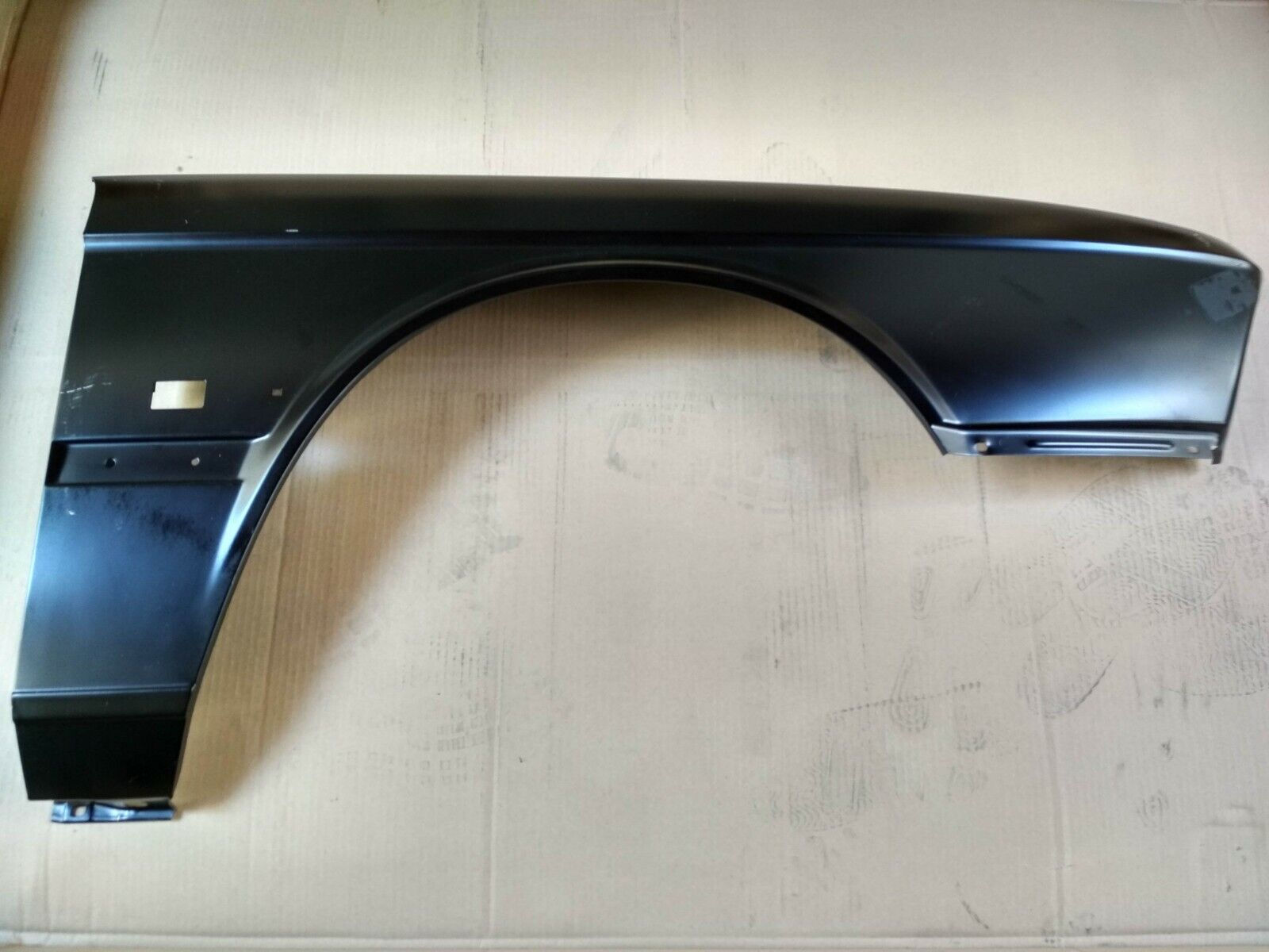 BMW E28 fender front right Euro !!NEW!! GENUINE 41351874954