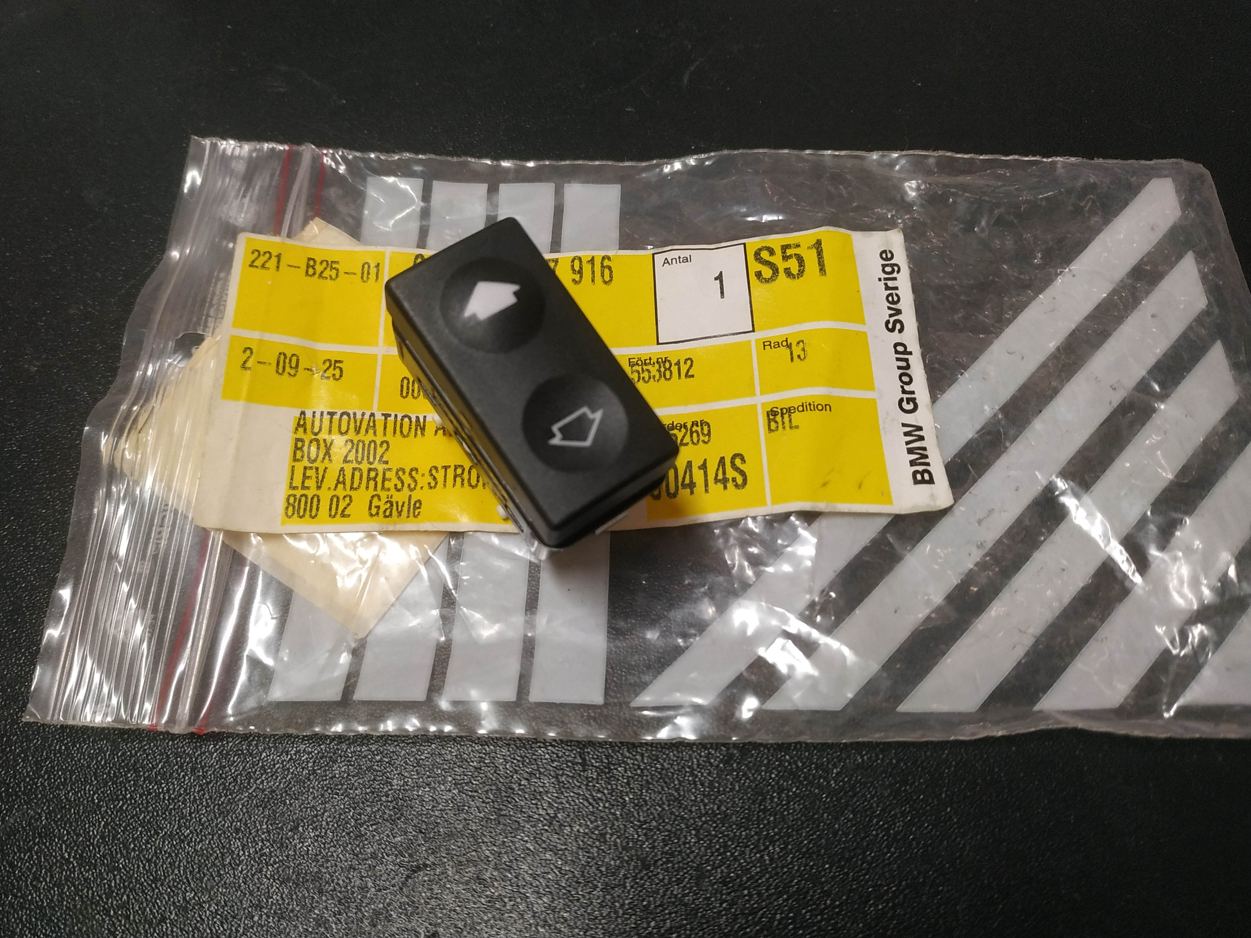 BMW E36-Z3 power window-sunroof switch WEISS !NEW! !GENUINE! 61311387916