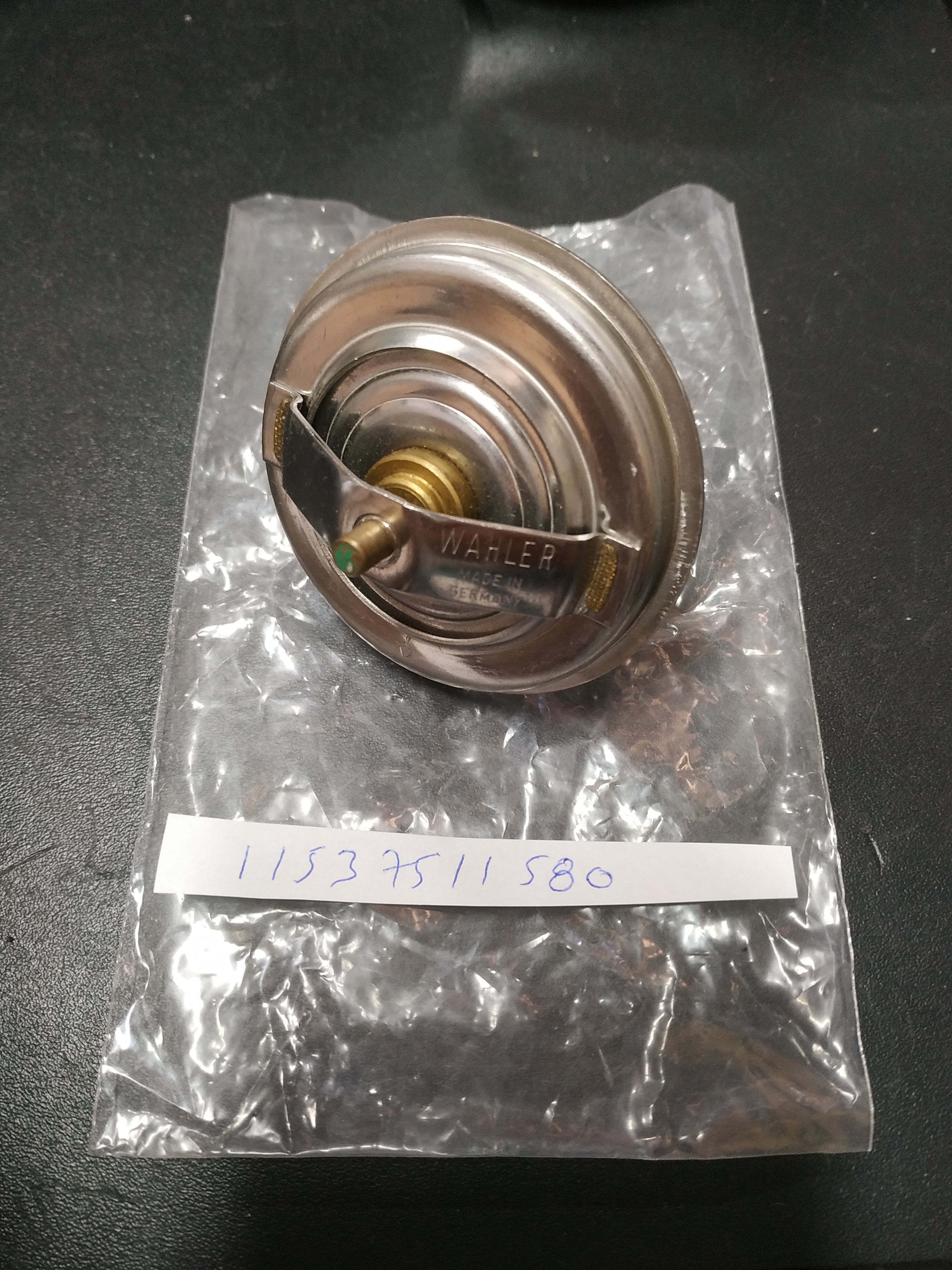 BMW E30-E34-E36-Z3 thermostat 88CEL !NEW! GENUINE 11537511580