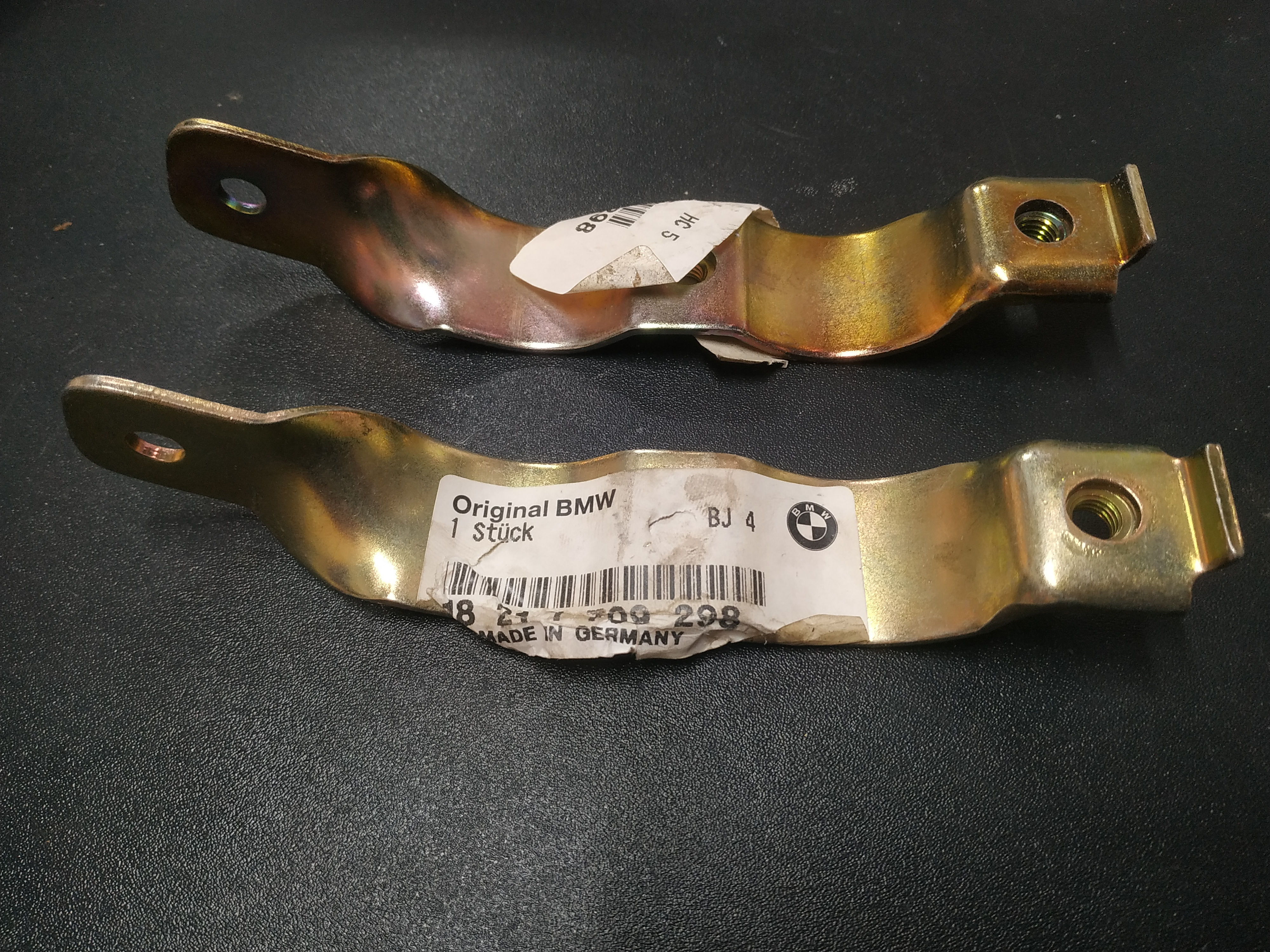 BMW E32 exhaust clamps(2) 750i !NEW! GENUINE 18211709298