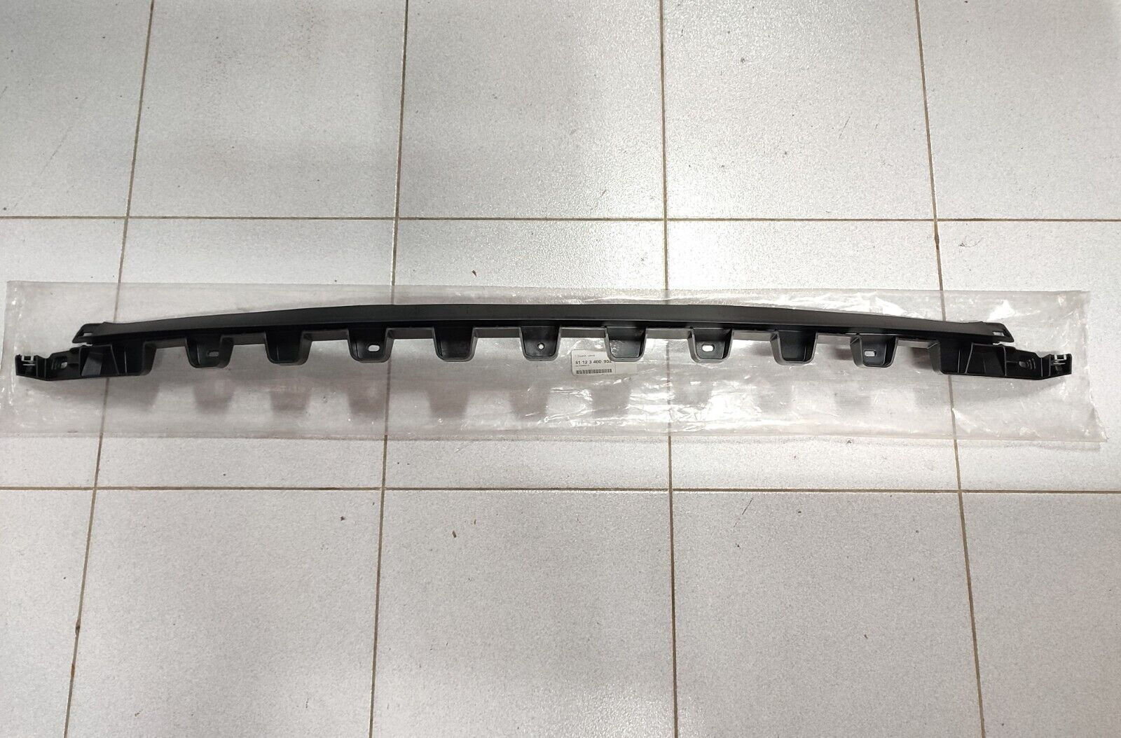 BMW X3 E83+LCI mount bumper rear center !!NEW!! !GENUINE! 51123400952