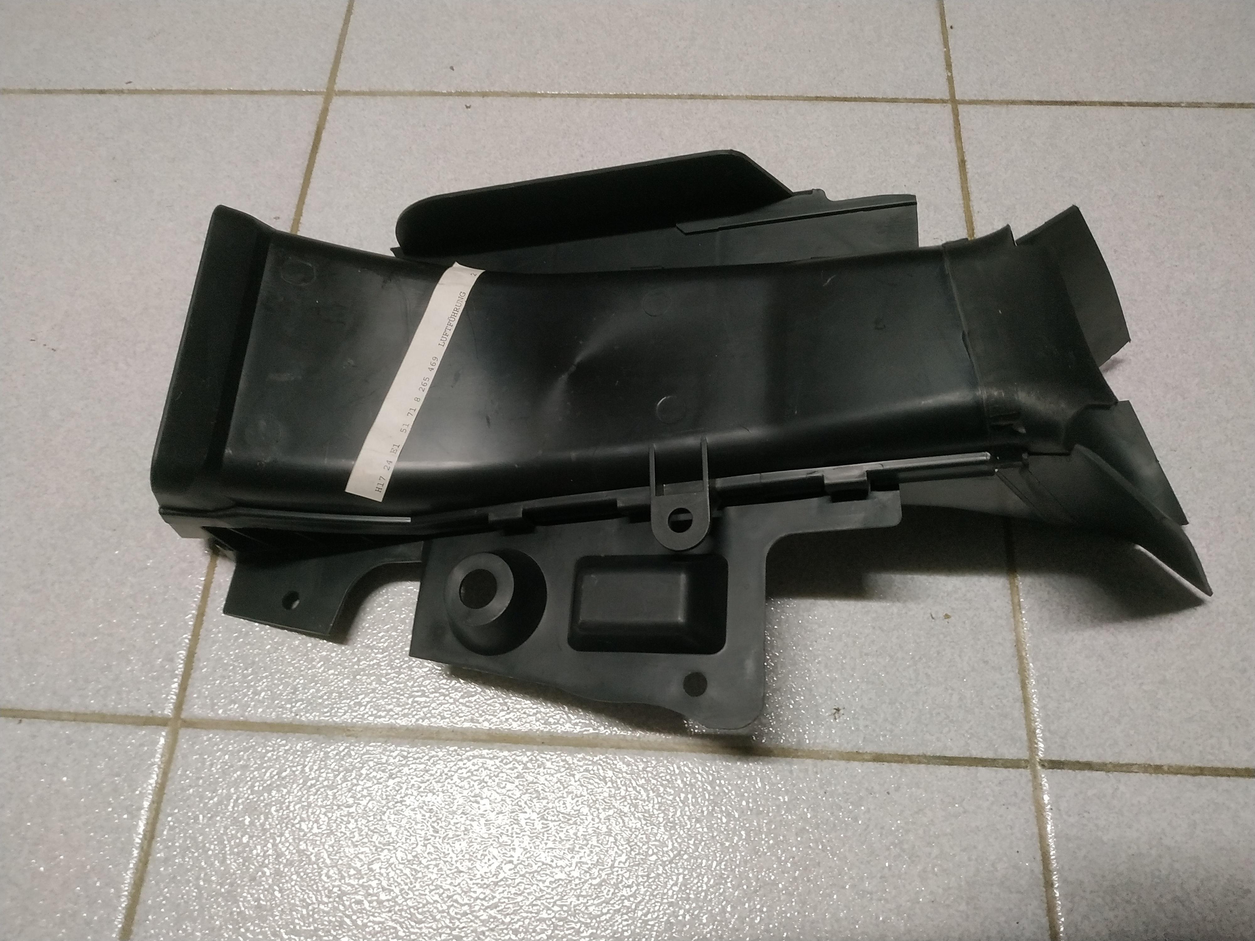 *BMW E46 Touring brake air duct left !NEW! !GENUINE! 51718265469