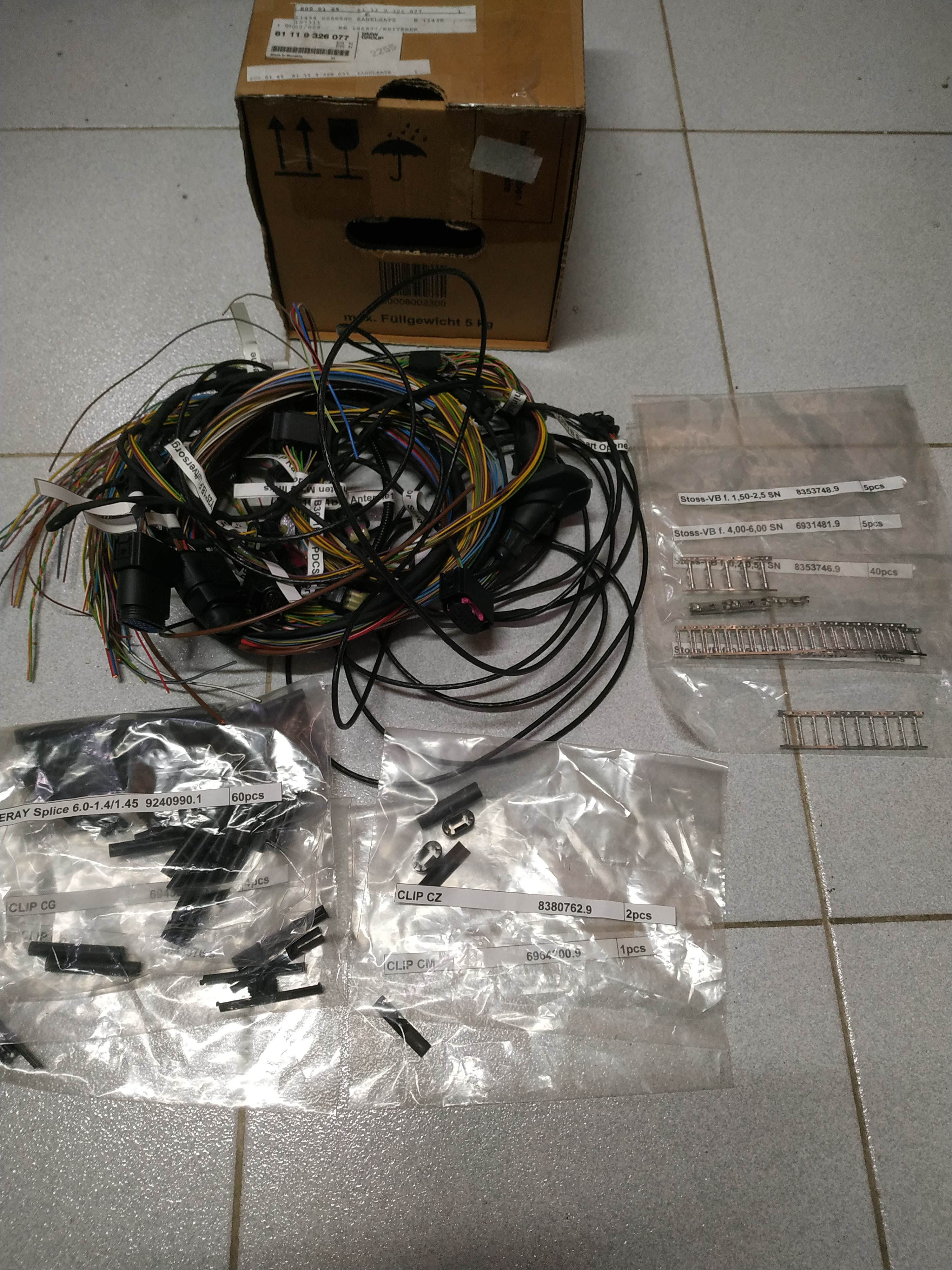 *BMW F07-F10-F11-F01-F02-F03 rear repair wiring set !NEW! GENUINE 61119326077