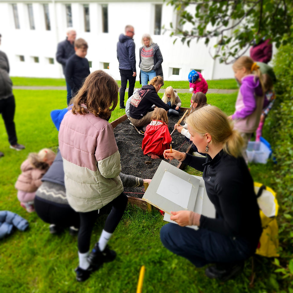 Barnamenningardagur haldinn í Skálholti 10. maí- kl 11:00 - 15:00.