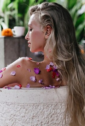 joyful-woman-with-long-hairstyle-relaxin