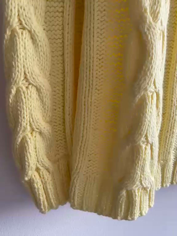 Miniatura: Saco amarillo trenzado