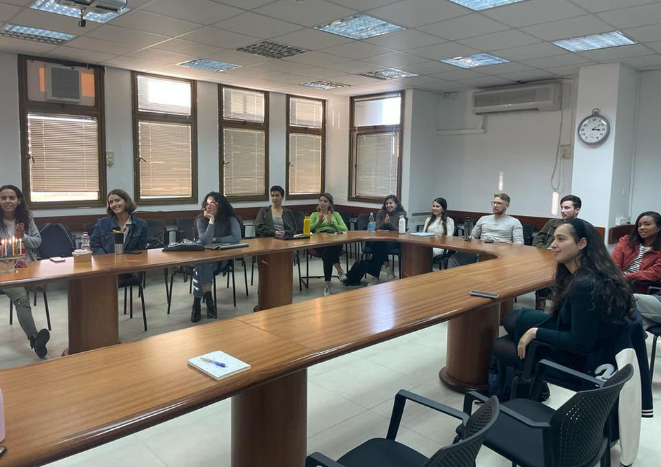 חנוכה במעבדה 2.jpeg