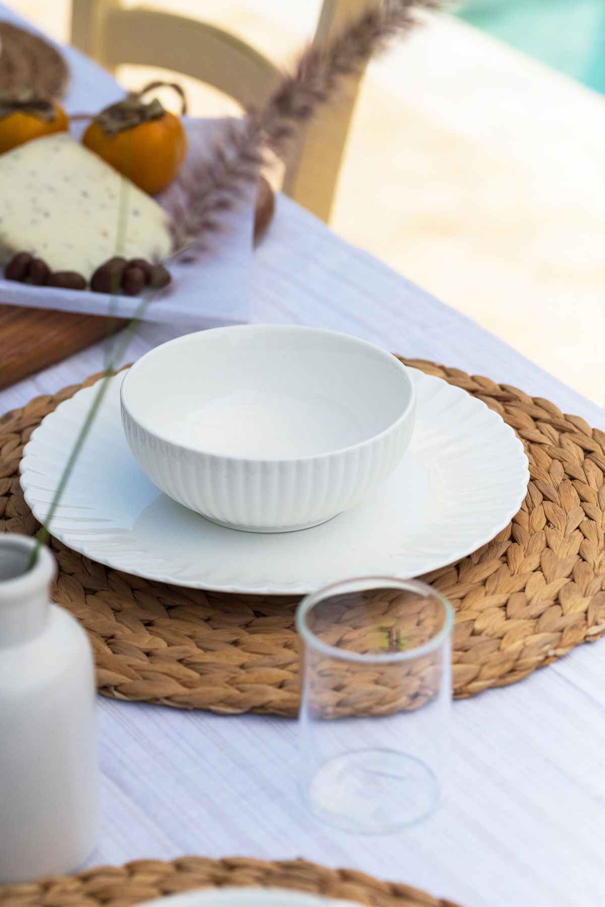 קערת מרק לבנה