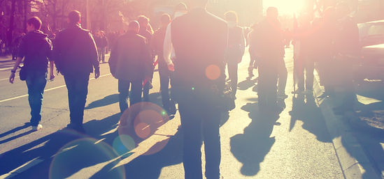 Shromáždění davu na ulici