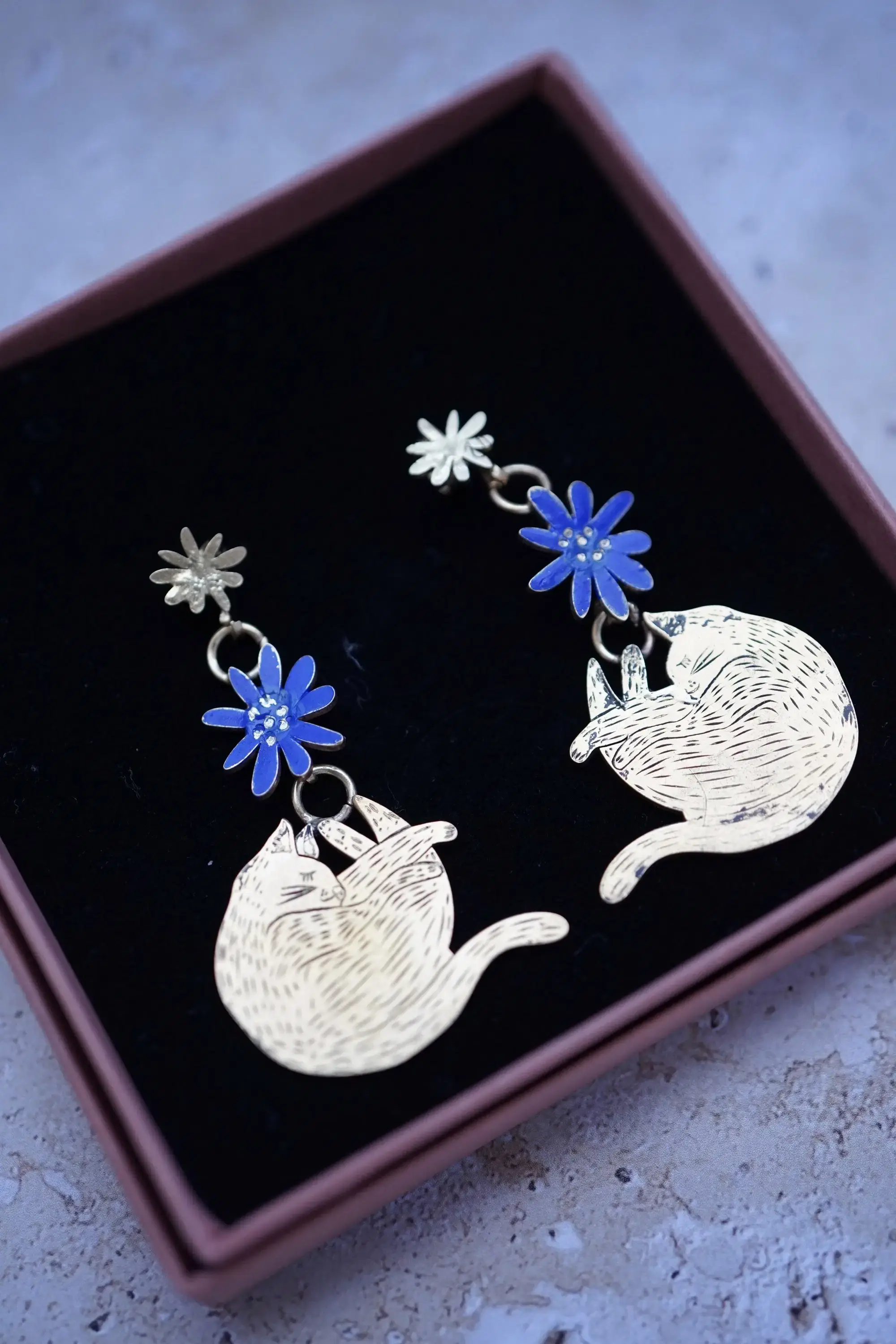 Pendientes gatos y flores TOTA | María Rosúa