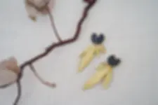 Pendientes Olivos de latón plata , joyería de autor María Rosúa, piezas únicas inspiradas en la naturaleza.