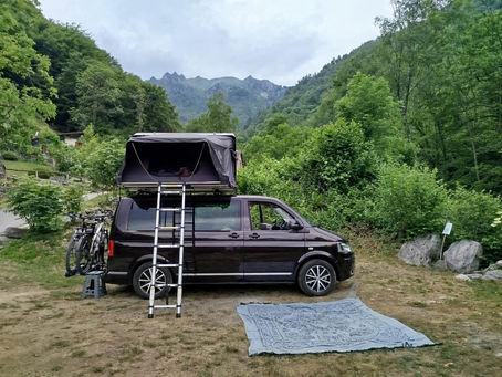 Mit dem Dachzelt unterwegs – unsere Erfahrungen als Familie im Bulli
