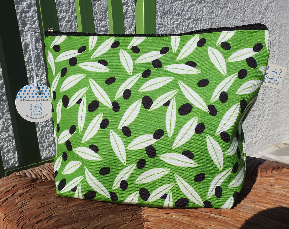 Thumbnail: Modern Olive Flat-Based Toiletry Bag (Set of 3)