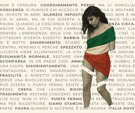 Donna spezzata avvolta dal tricolore italiano, su sfondo di parole chiave che raccontano la crisi dell’Italia.