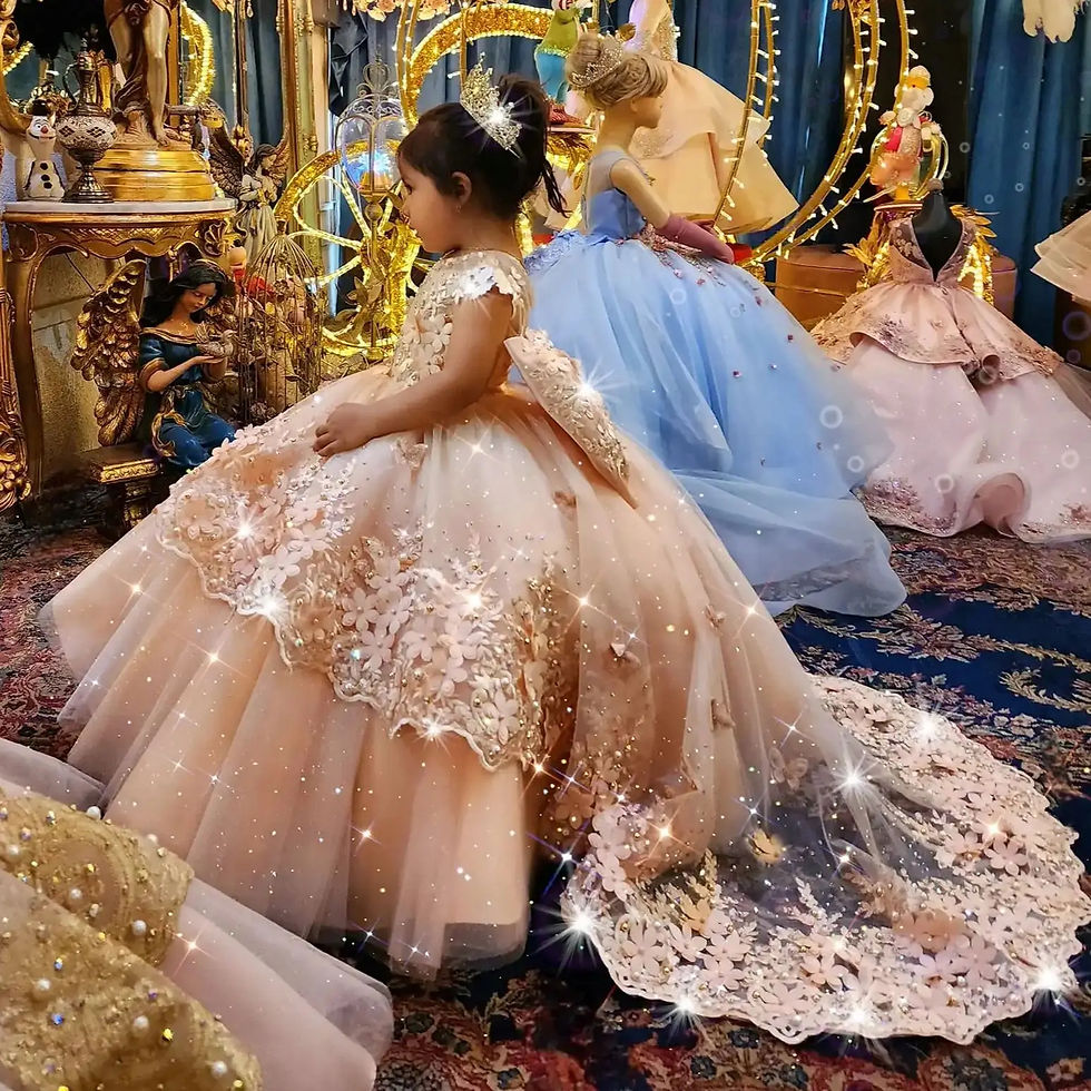 Customized Champagne Flower Girl Dresses For Wedding Appliques Floor Length Luxu