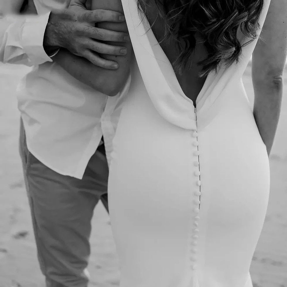 Thumbnail: Plus Size Wedding Dress Women Simple Sleeveless V Neck Brides Banquet Wedding Pa