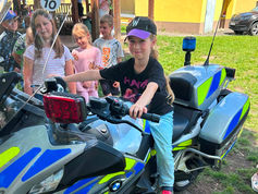 Malí družináři zakončili školní rok setkáním s policií