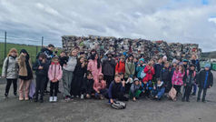 Žáci z 4.A, 4.B a 5.A navštívili třídírnu odpadu v Černošíně
