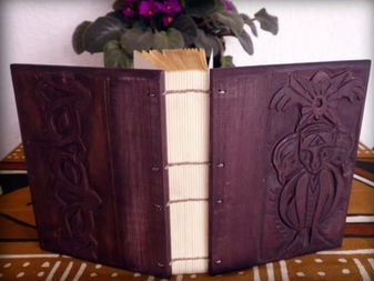 Encuadernación artesanal, crucial para conservación y valorización de los libros