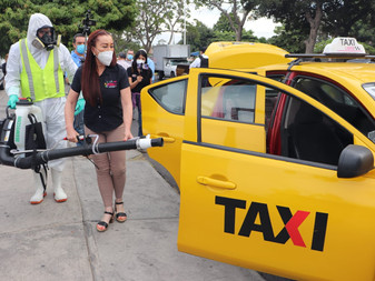 Ayuntamiento de VdeÁ realiza sanitización vehicular, busca ayudar a contener Covid: Tey Gutiérrez