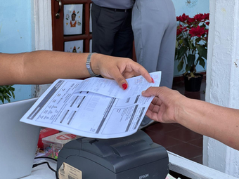 Colimenses aprovechan los descuentos por pago anticipado del predial, en el Ayuntamiento de Colima