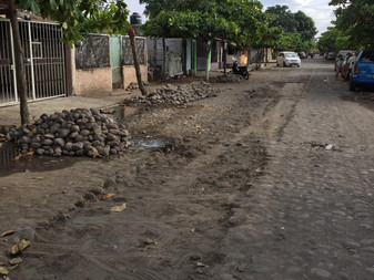 Ayuntamiento de Tecomán resuelve problema de drenaje en Cofradía de Juárez
