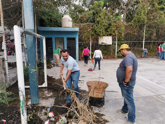 Miguel Ángel Galindo y Lazos Comala mejoran espacios públicos en abandono