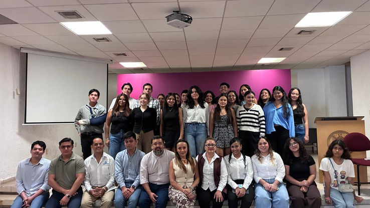 Acuerdan FAYD y empresas de Colima vinculación para prácticas profesionales