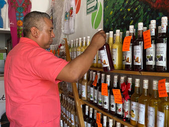 Ponche de Comala libre de alcohol adulterado: Donaldo Zúñiga