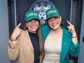 Recibe rector a universitarias que participaron en Shark Tank México