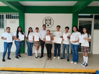 Reconocen a bachilleres de Ixtlahuacán por apoyar proyecto nacional de alfabetización de adultos