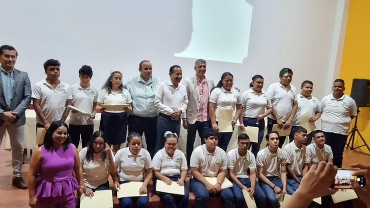 Se gradúa la Novena Generación del Telebachillerato Comunitario 07, en Colima