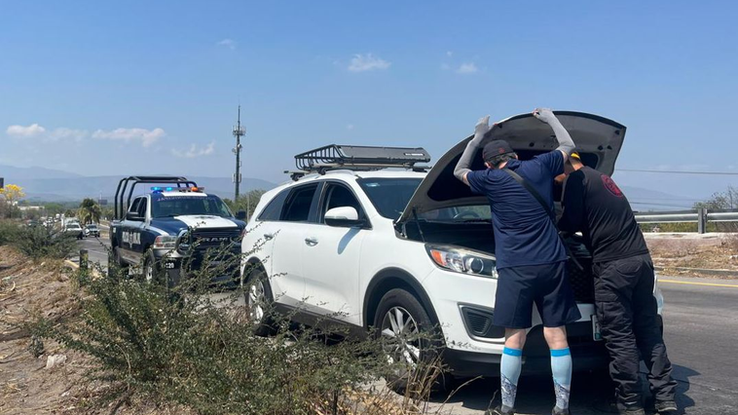 Policía Municipal de Colima brinda apoyo constante a automovilistas durante periodo vacacional