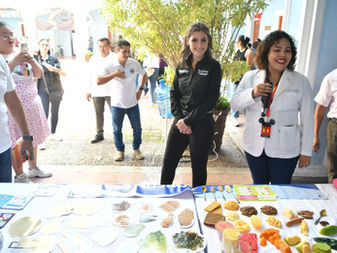 Encabeza Margarita Moreno Feria de la Salud en el Ayuntamiento de Colima