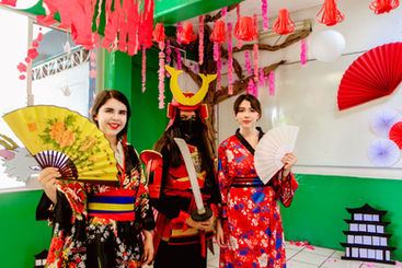 Estudiantes del Bachillerato 4 practican el inglés y habilidades como trabajo en equipo y tolerancia en su International Fair