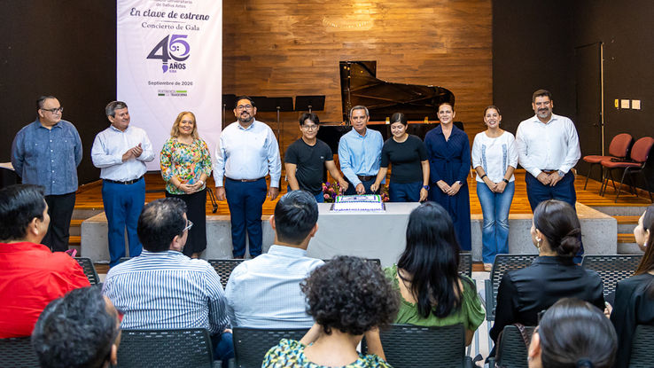 Inicia IUBA festejos por su 45 aniversario con entrega de piano y concierto de gala