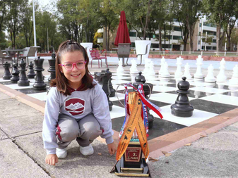 Alumna de la UAG obtiene título mundial de ajedrez