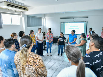 Docentes universitarios exploran su ser a través del arte