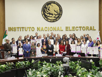 Acata INE sentencias del TEPJF y entrega constancias demayoría a 45 personas juzgadoras de Distrito y magistraturas de Circuito